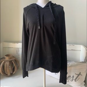 Women’s Athleta black hooded sweatshirt size med